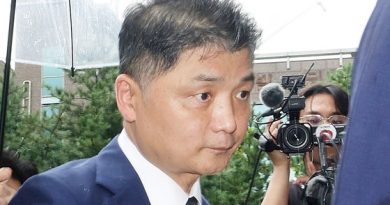 ‘카톡 아버지’김범수 구속…카카오 창사 이래‘최대 위기’